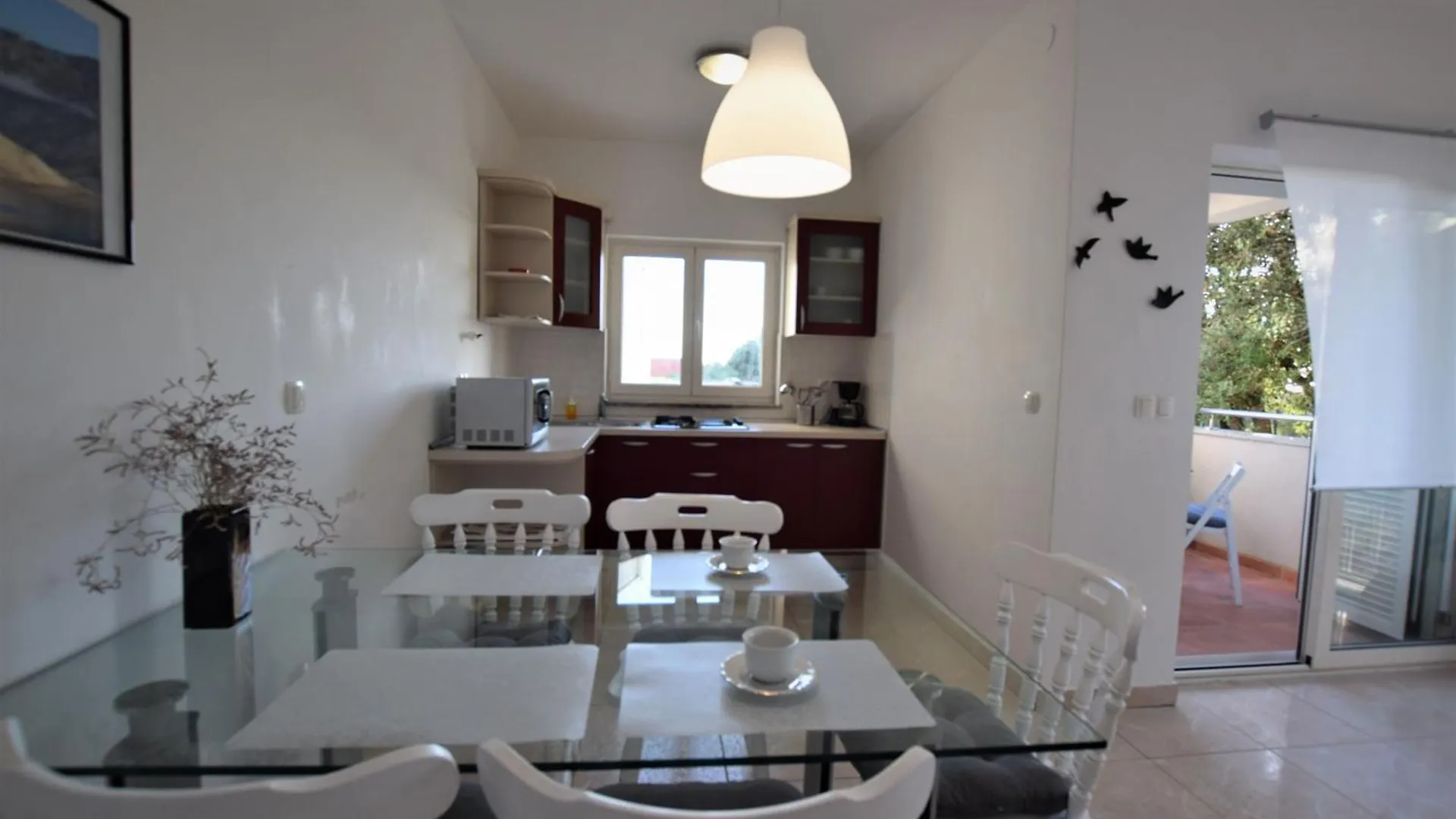 Appartement In Mandre Mit Eigener Terrasse